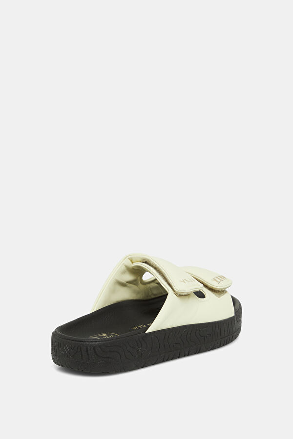 Etna Bold White Women's Slippers 3