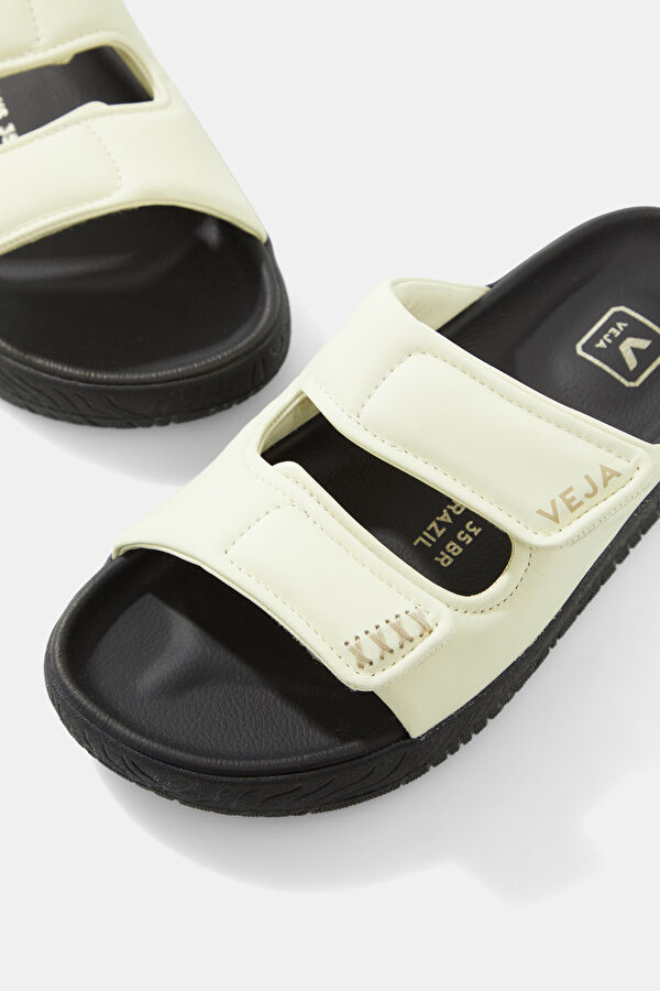 Etna Bold White Women's Slippers 4