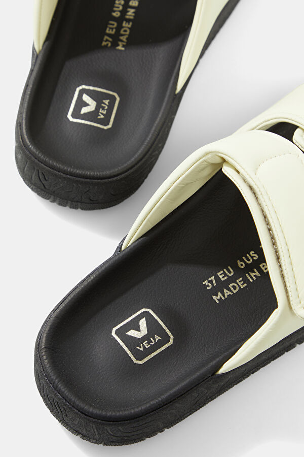 Etna Bold White Women's Slippers 5