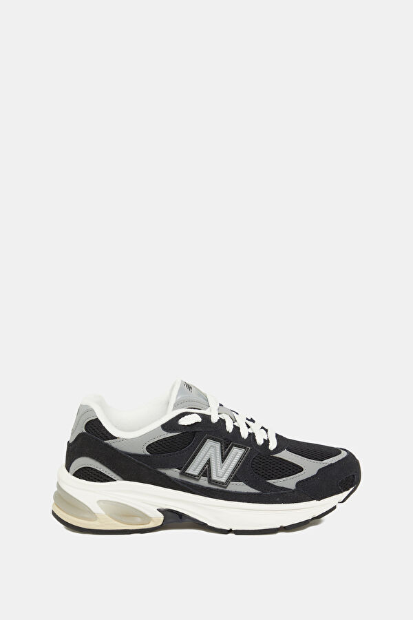 2010 Black Women's Sneakers