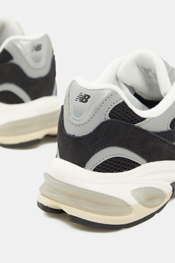 2010 Black Women's Sneakers 5