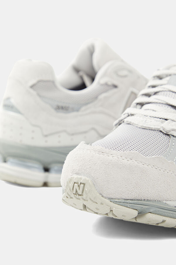 2002 Grey Men's Sneakers 7