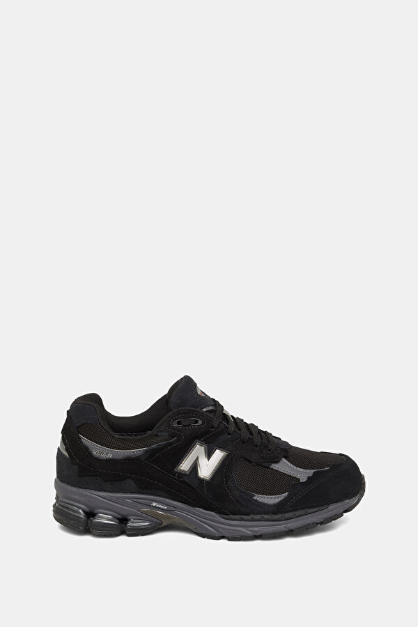 2002 Black Men's Sneakers