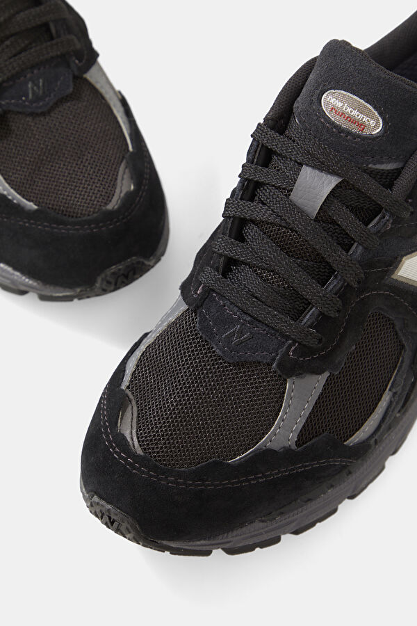 2002 Black Men's Sneakers 4