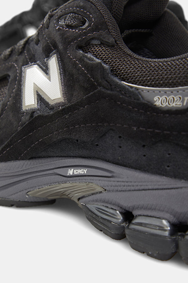 2002 Black Men's Sneakers 7