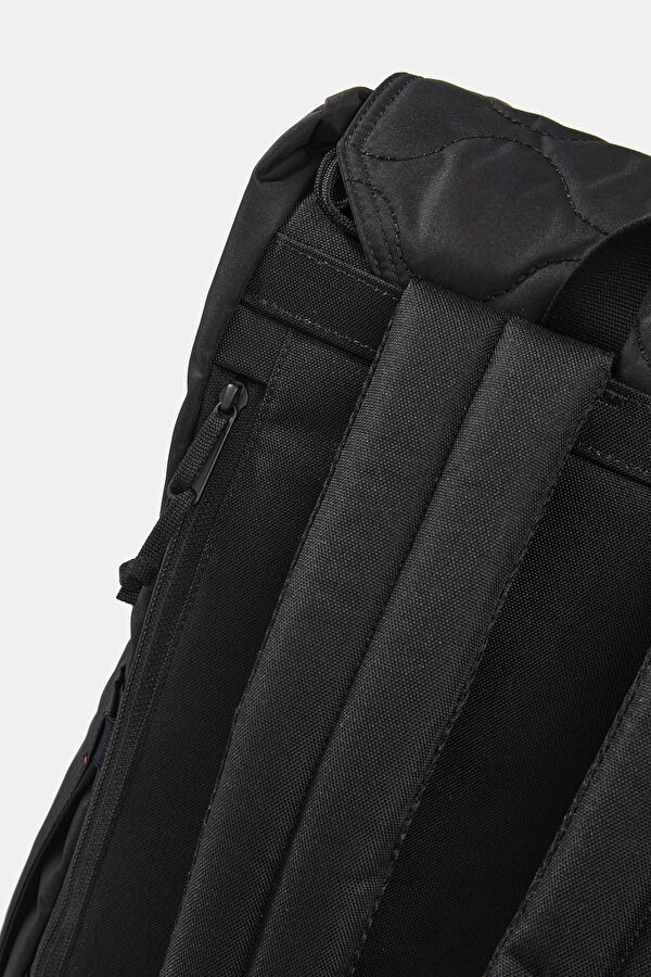 Retreat Quilted Capsule Siyah Çanta 4