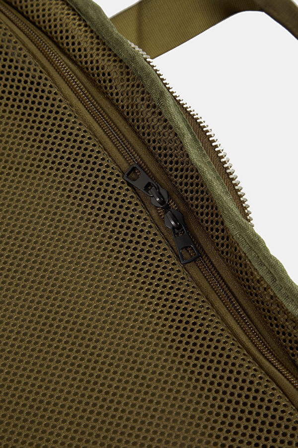Weekend Khaki Bag 10