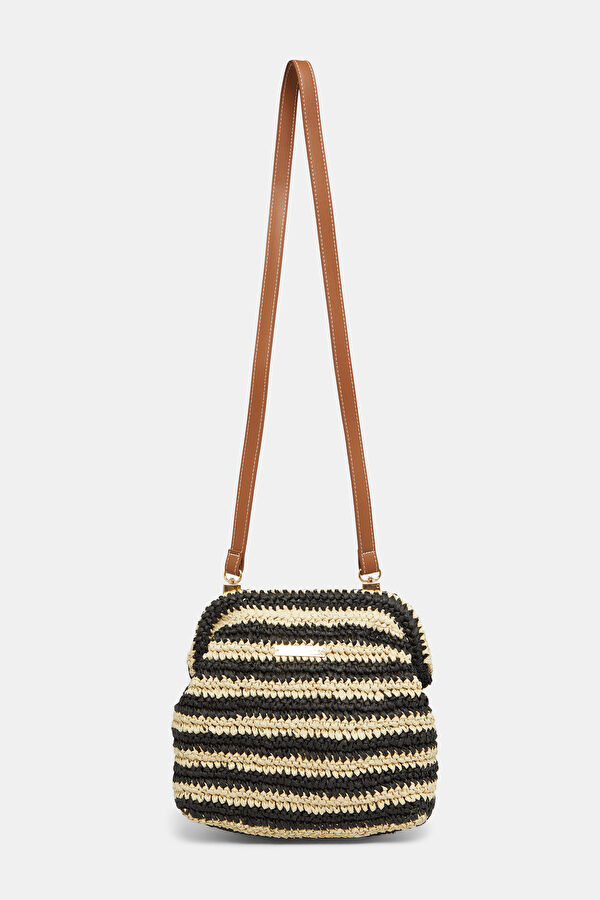 Raffia Stripe Pouch Beige Raffia Bag 2