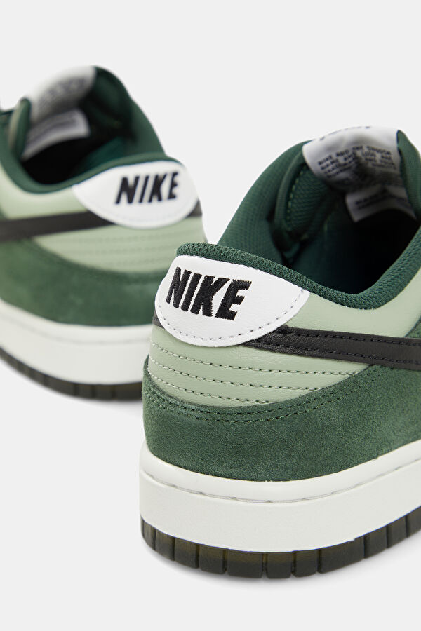 Dunk Low Retro SE Green Men's Sneakers 5