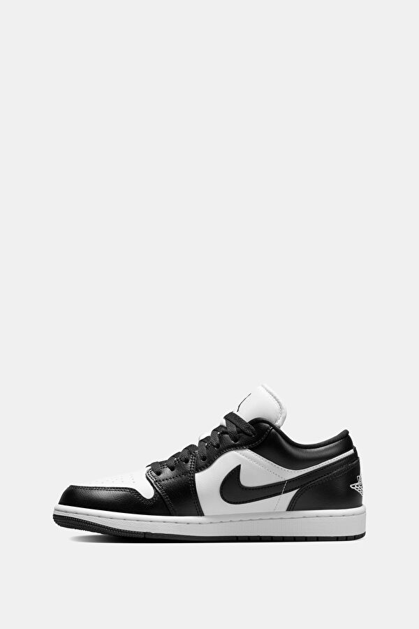 1 Low Black Women's Sneakers 2