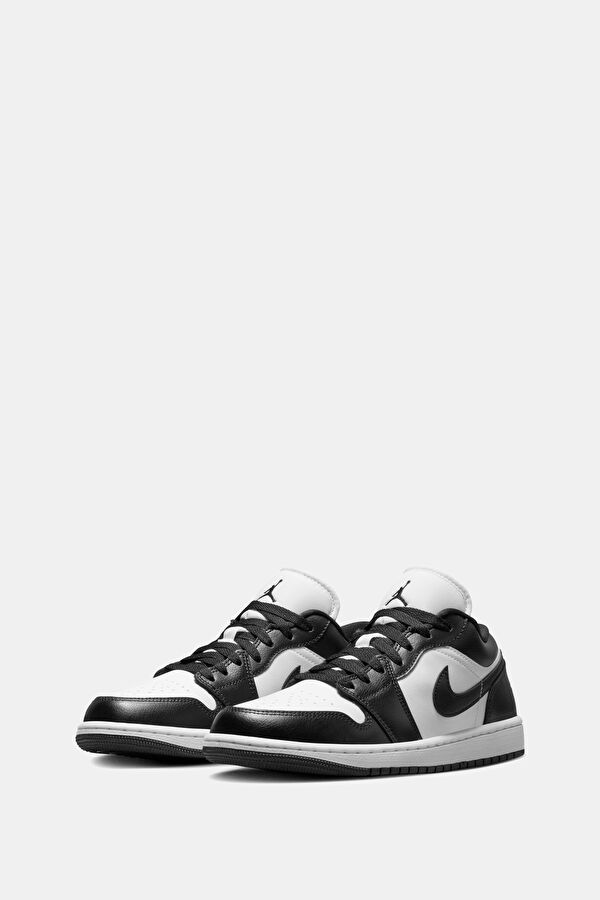 1 Low Black Women's Sneakers 3