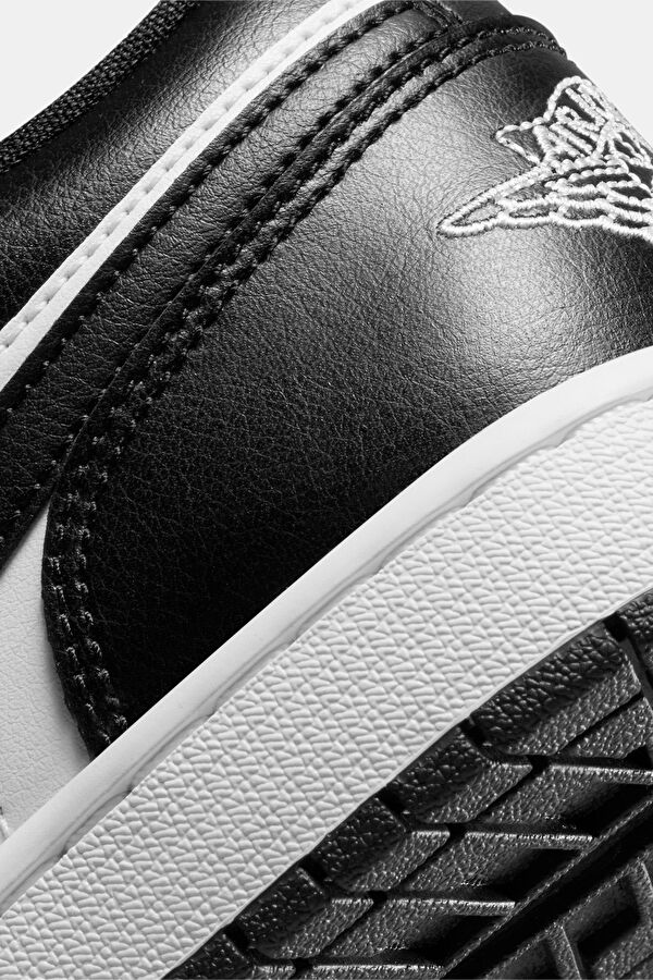 1 Low Black Women's Sneakers 8