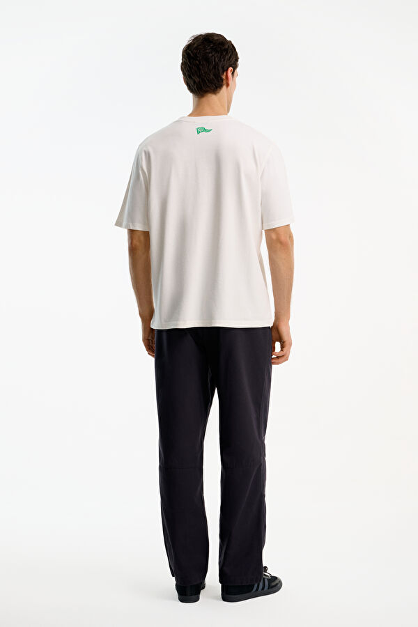 Relax Fit White Crew Neck Printed Men's T-Shirt 2
