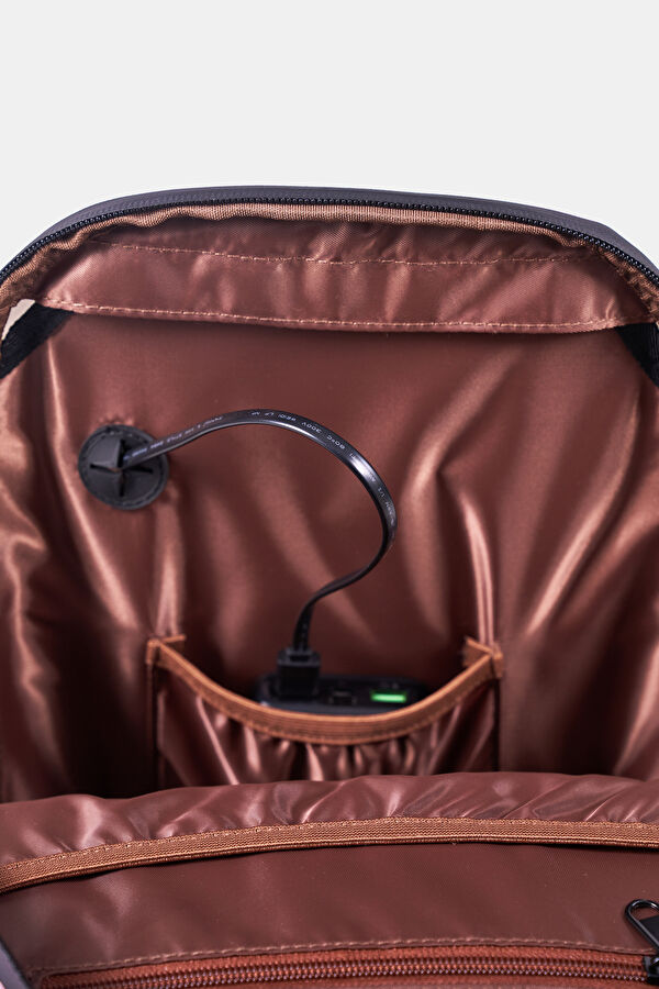 Moodbag Led Ekranlı Sırt Çantası 10.000mah Powerbank Hediyeli 9
