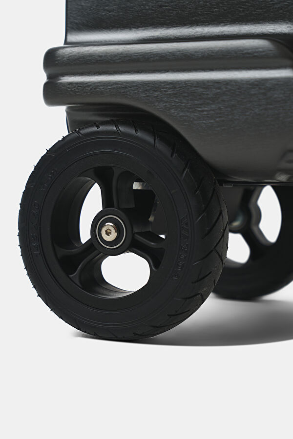 SE3T Electric Rideable Scooter Suitcase 8