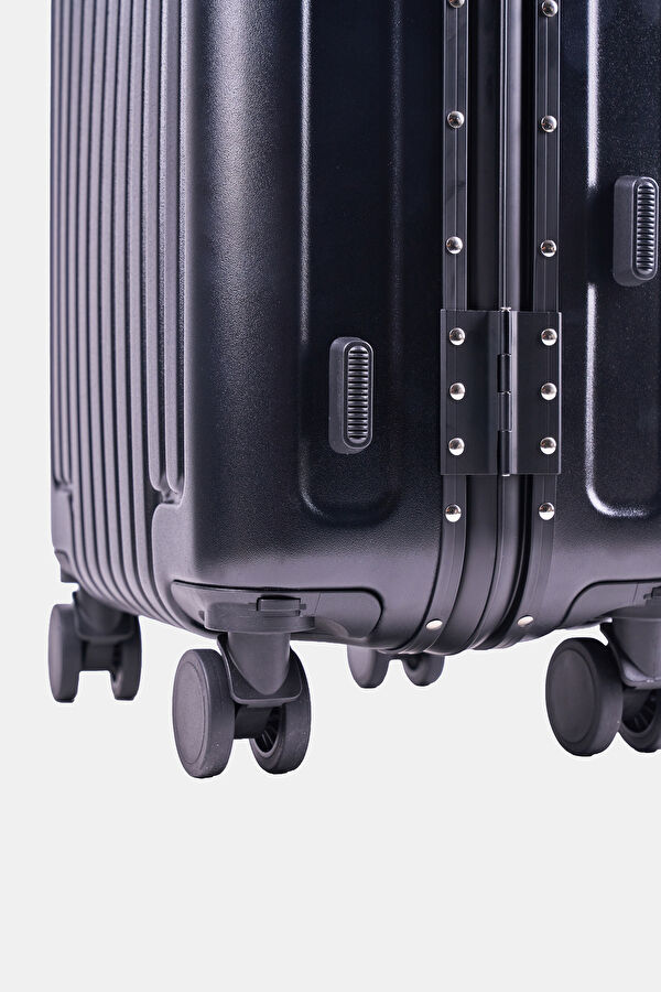 Glint LED Screen Suitcase with 10,000mAh Powerbank Gift 5