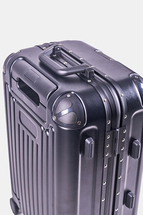 Glint LED Screen Suitcase with 10,000mAh Powerbank Gift 6