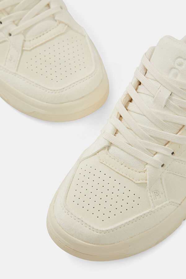 The Roger Clubhouse Ace White Women's Sports Shoes 4