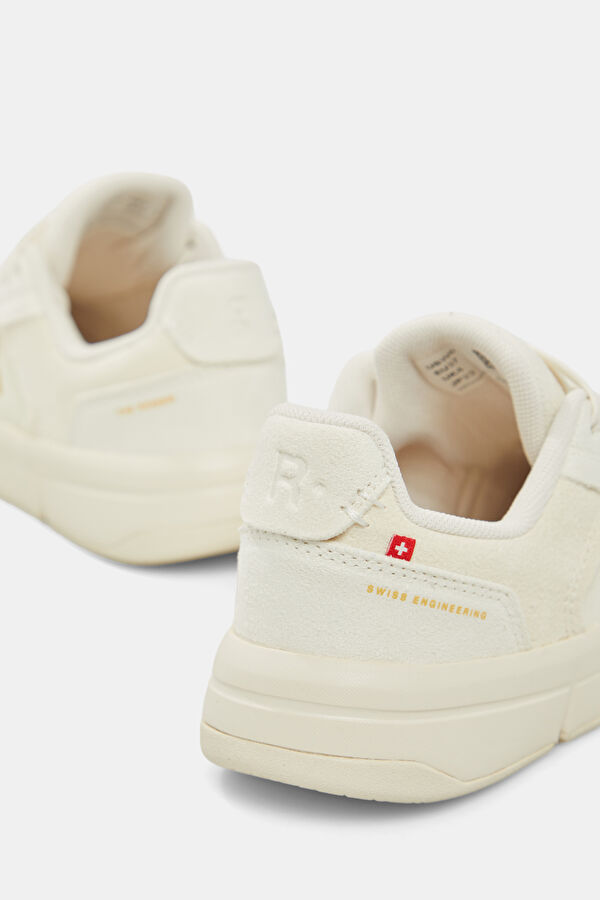 The Roger Clubhouse Ace White Women's Sports Shoes 5