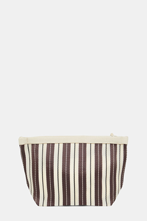 Maxi Pouch Handbag 3