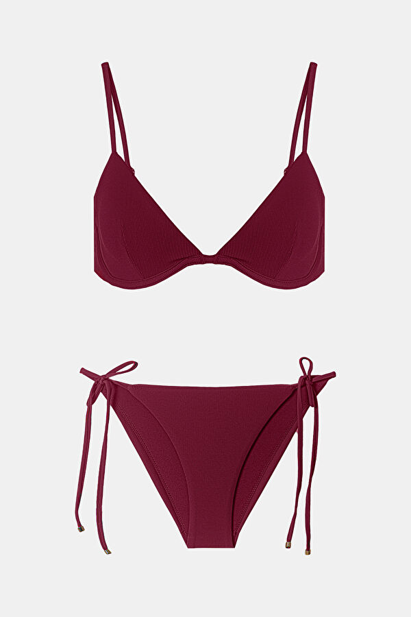 Kırmızı Bikini