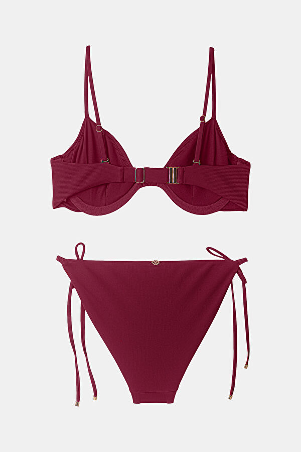 Kırmızı Bikini 2