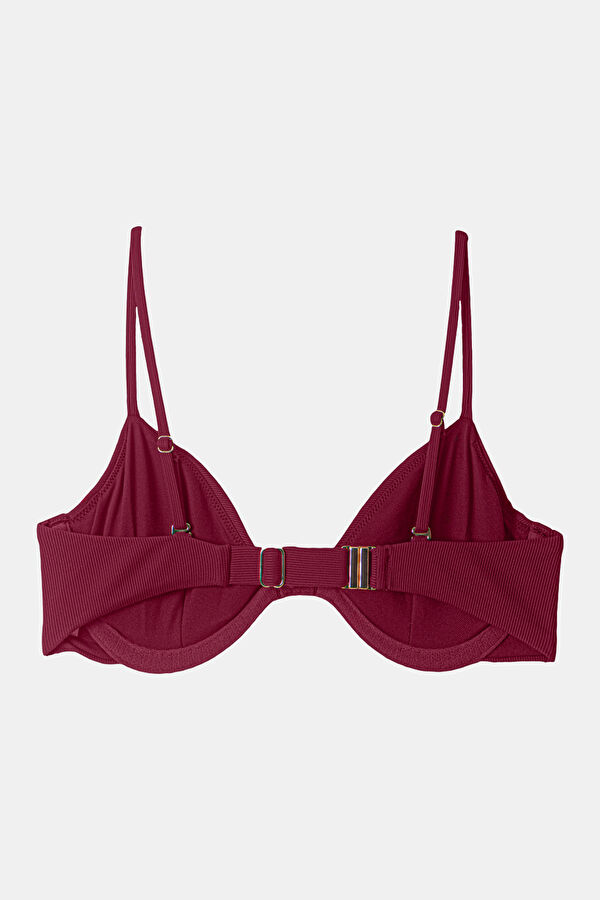 Kırmızı Bikini 4