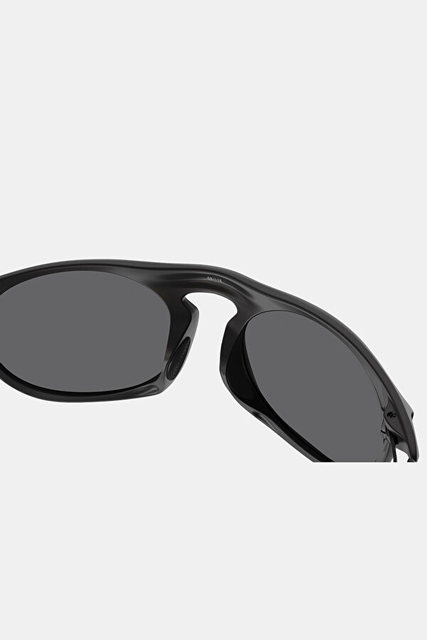 0OO4065 Black Sunglasses 58 5