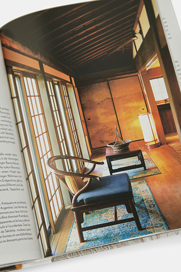 Living in Japan 45th Edition 11