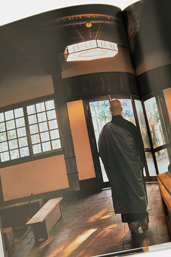 Living in Japan 45th Edition 12
