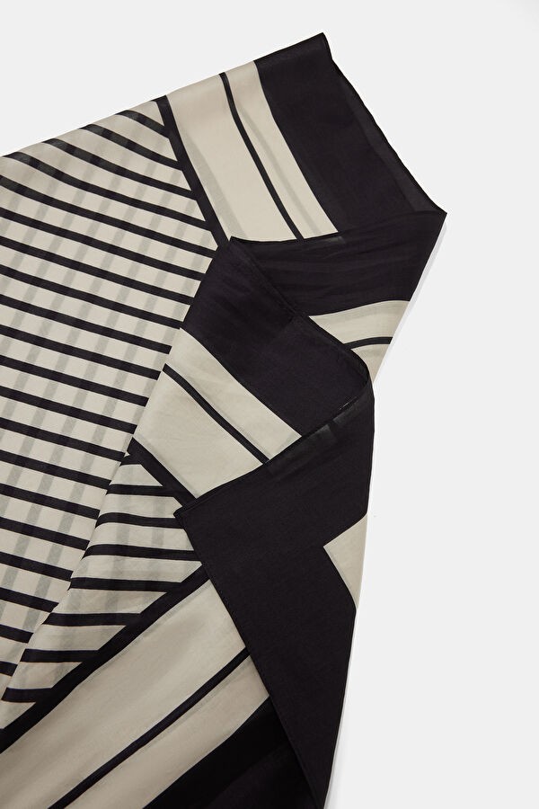 Black Patterned Pareo 3