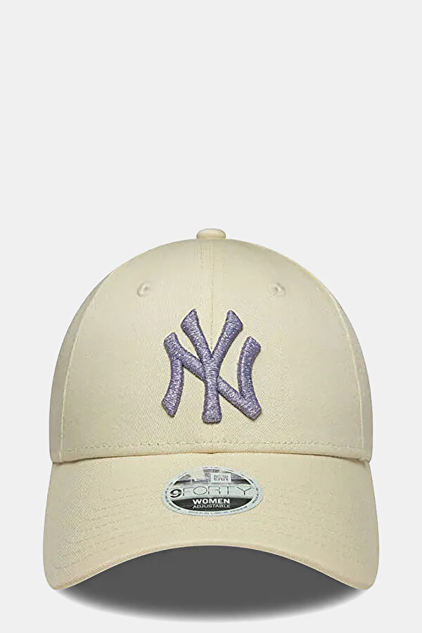 Wmns Metallic Logo 9Forty Neyyan Açik Bej Şapka 2