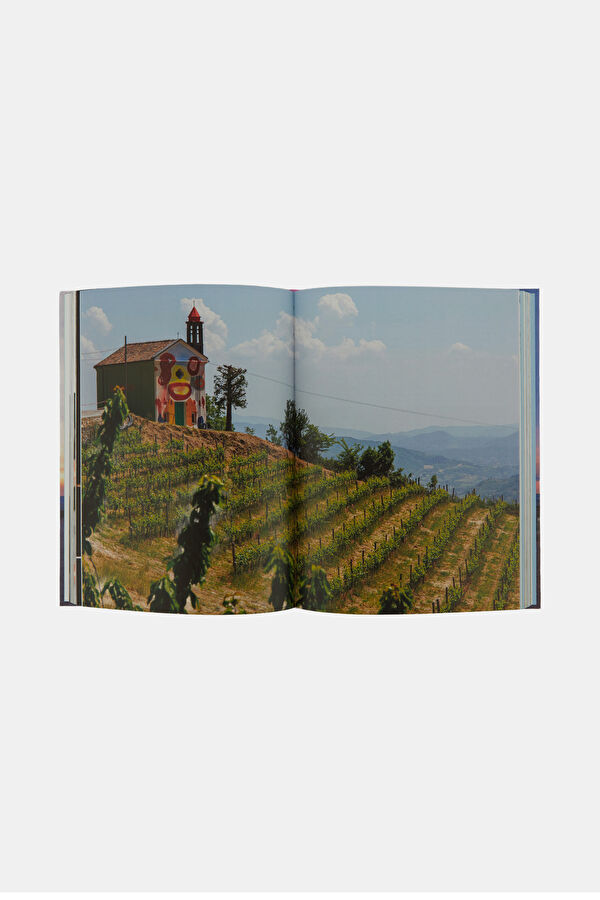 The Art Travel Book 6