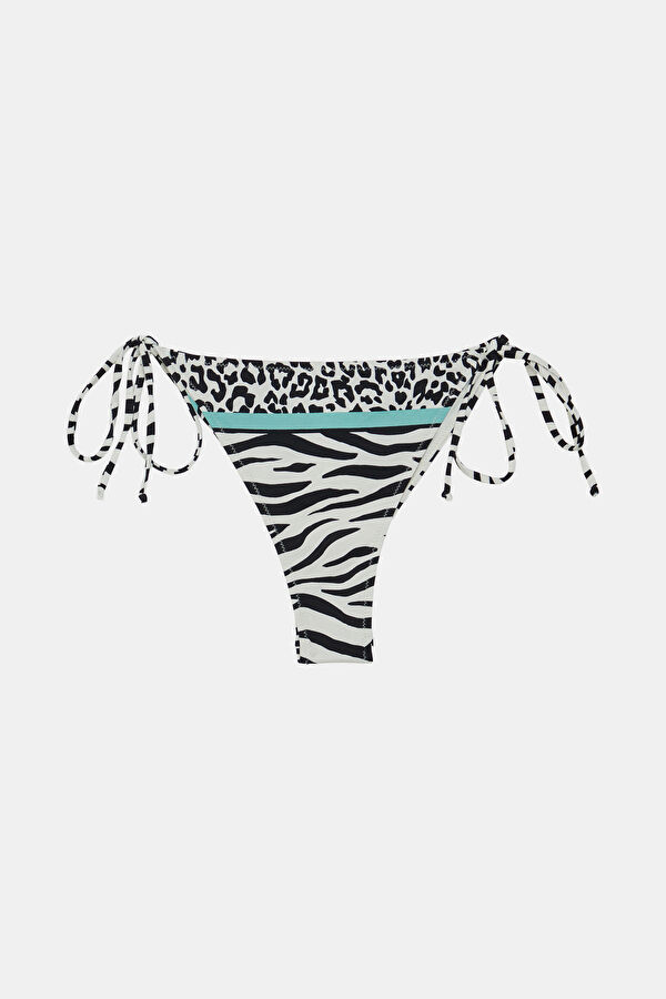 Siyah Kadın Bikini Altı