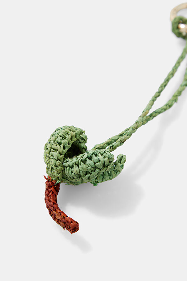 Raffia Charm 3