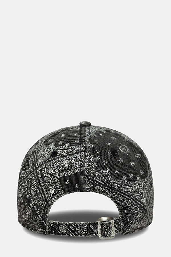 Washed Paisley 9Twenty New York Yankees Black Cap 3