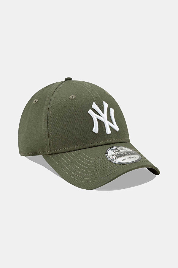 League Essential 940 New York Yankees Cap