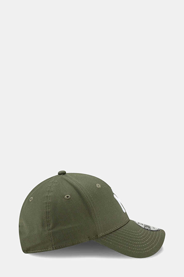League Essential 940 New York Yankees Cap 3