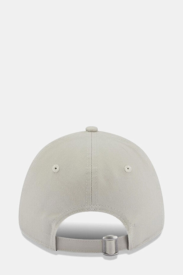 Wmns Metallic Logo 9Forty Neyyan Stnmtg Şapka 4