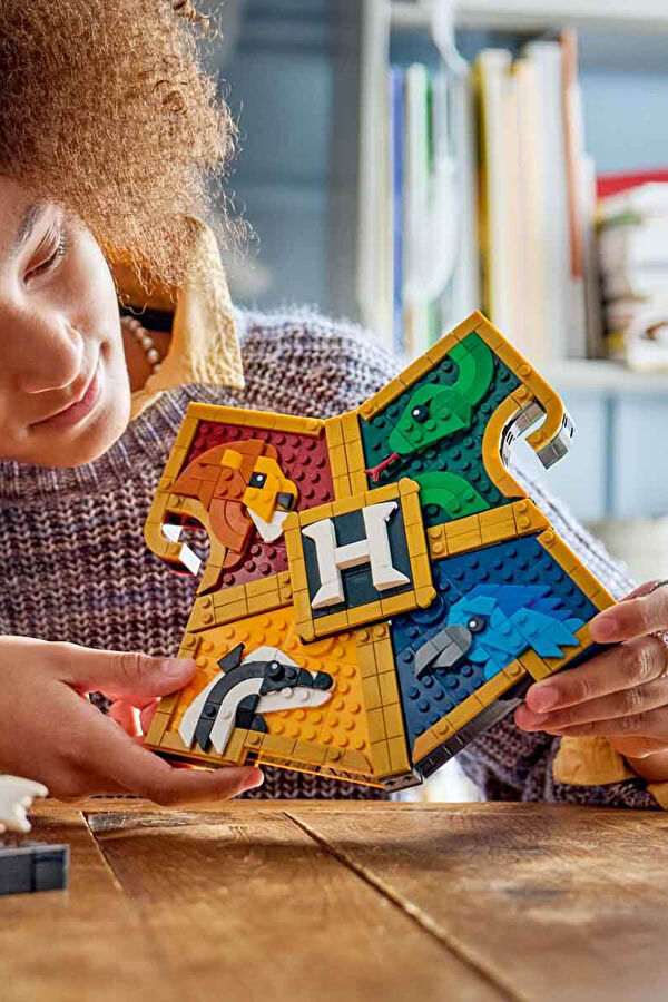 Harry Potter Hogwarts Bina Arması 76462 7