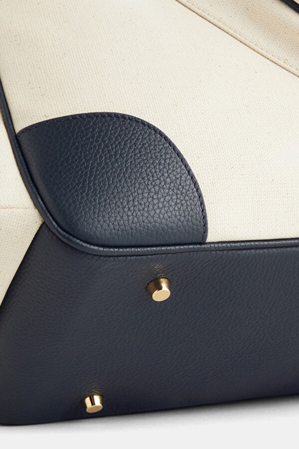 Cora Ecru Leather Bag 11